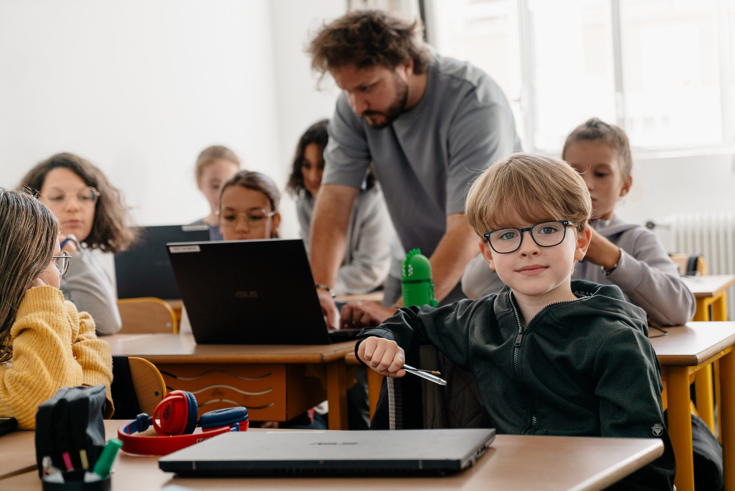 élèves en classe à l'école CERENE de Paris 12